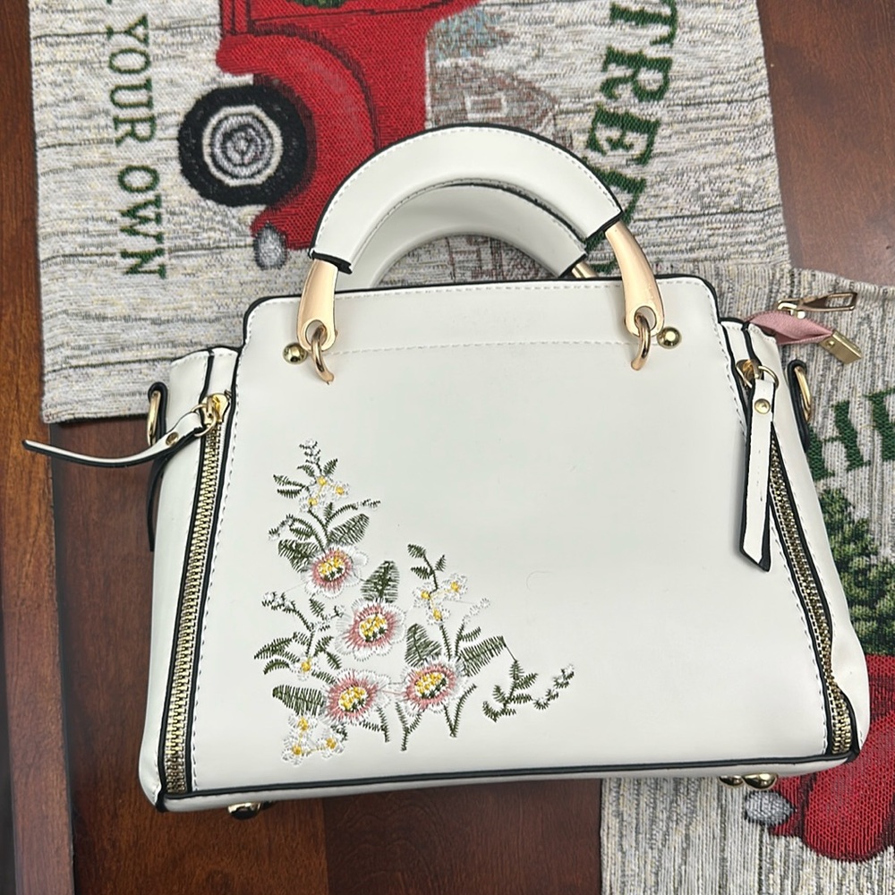 Floral embroidery white purse
